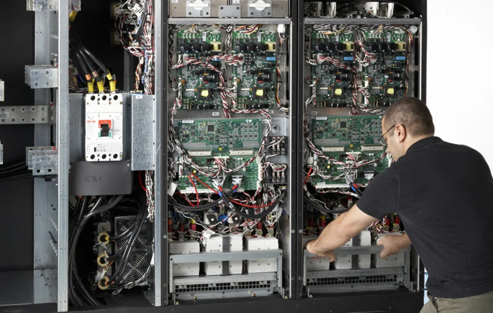 potencia_technologies_inc_eaton_9395_ups_family_225kva_to_1500kva_3_phase_image